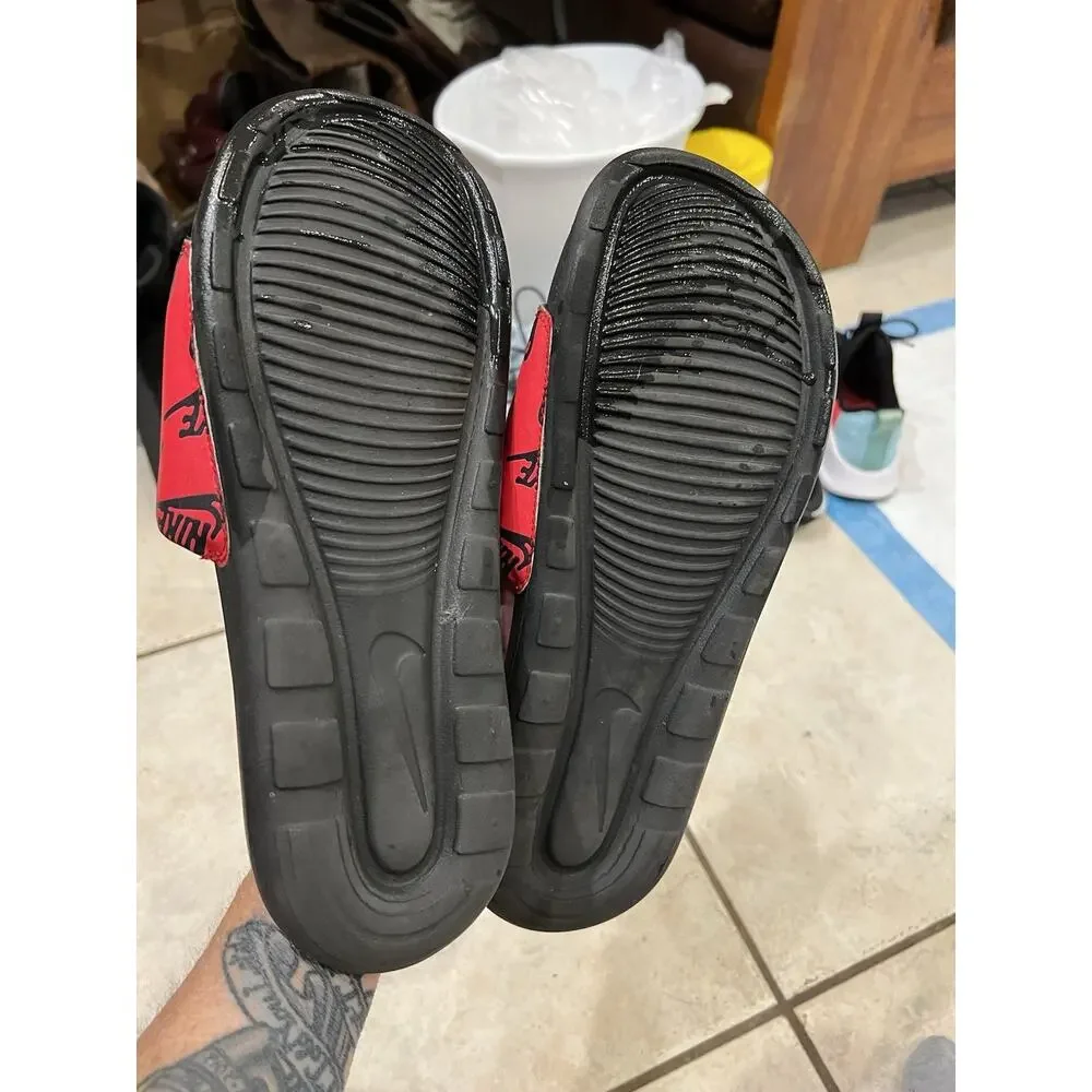 Nike red black